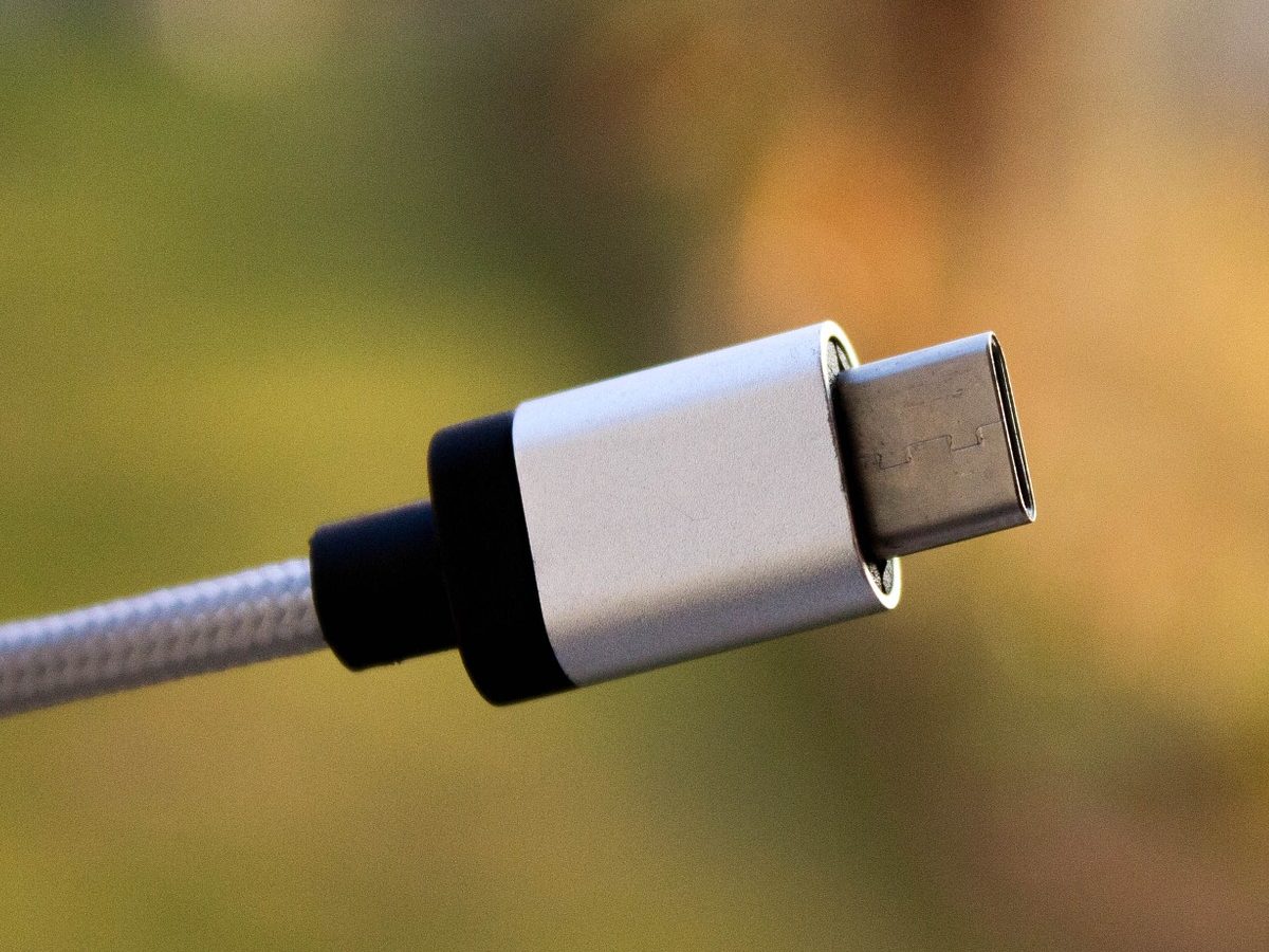 Come scegliere il cavo USB-C giusto: presa uguale ma velocità dati e  ricarica diverse