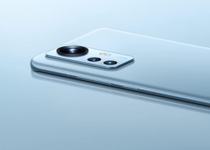 Xiaomi 12 con tripla camera e Snapdragon, lo sconto Amazon dell'11%