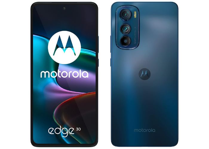 Motorola Moto Edge 30, super display e tripla camera in sconto su Amazon