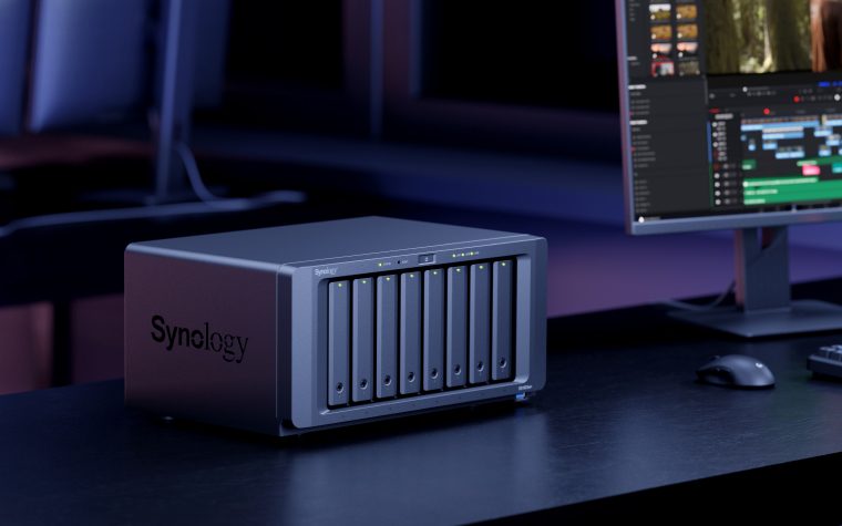 Data center da scrivania NAS Synology DS1823xs+