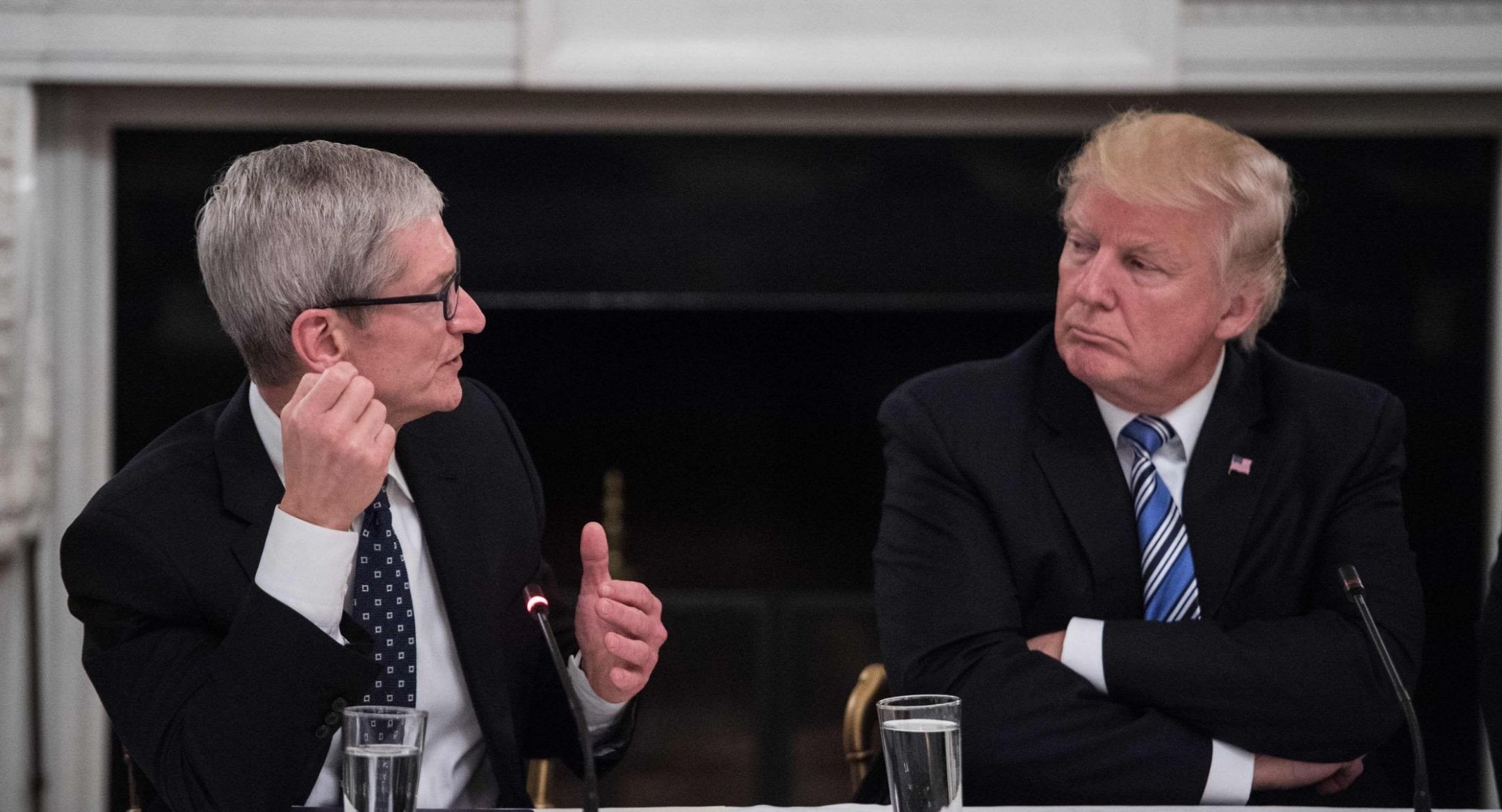 Trump svela quale sarà la strategia di Apple per il 2025, ha parlato con Cook