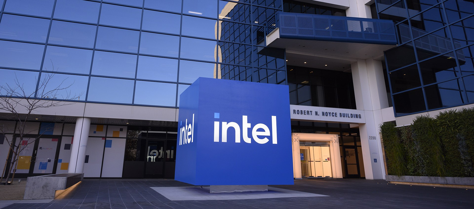 Intel sarà acquisita da Broadcom e TSMC?