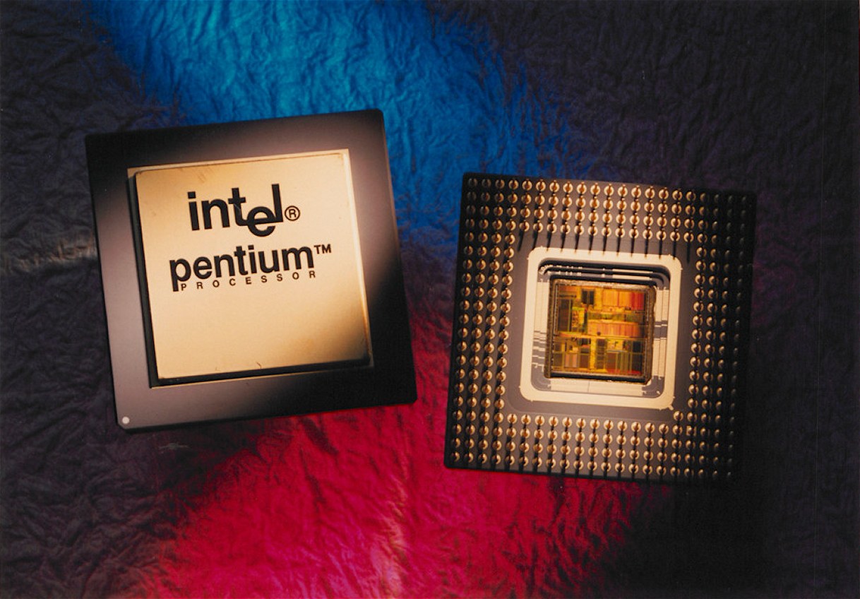 Intel Pentium: il segreto del circuito che moltiplica per 3 alla velocità della luce