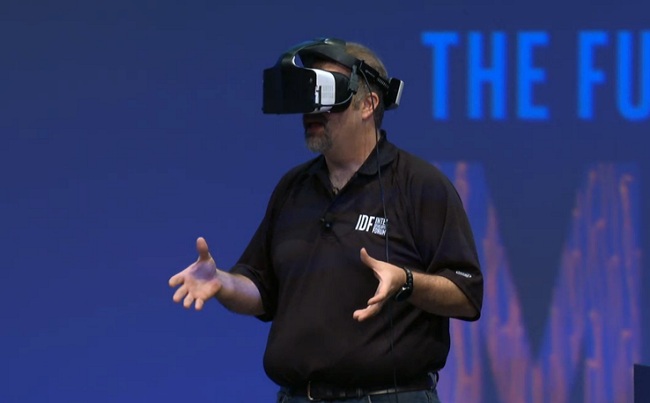 Intel presenta Alloy, visore wireless per la realtà virtuale